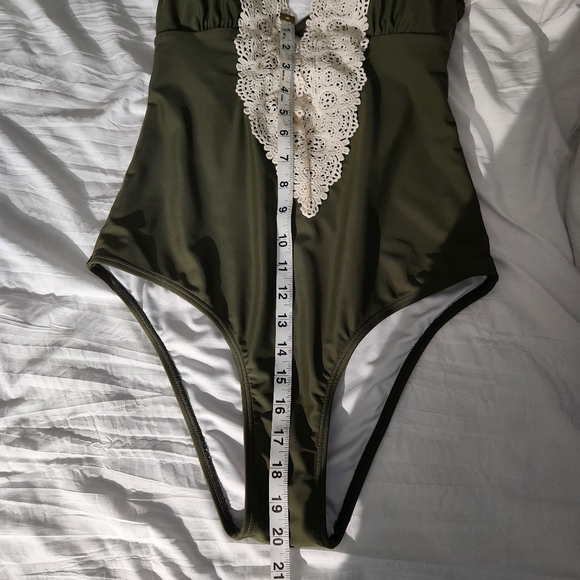 Bathing suit - Picture 6 of 7